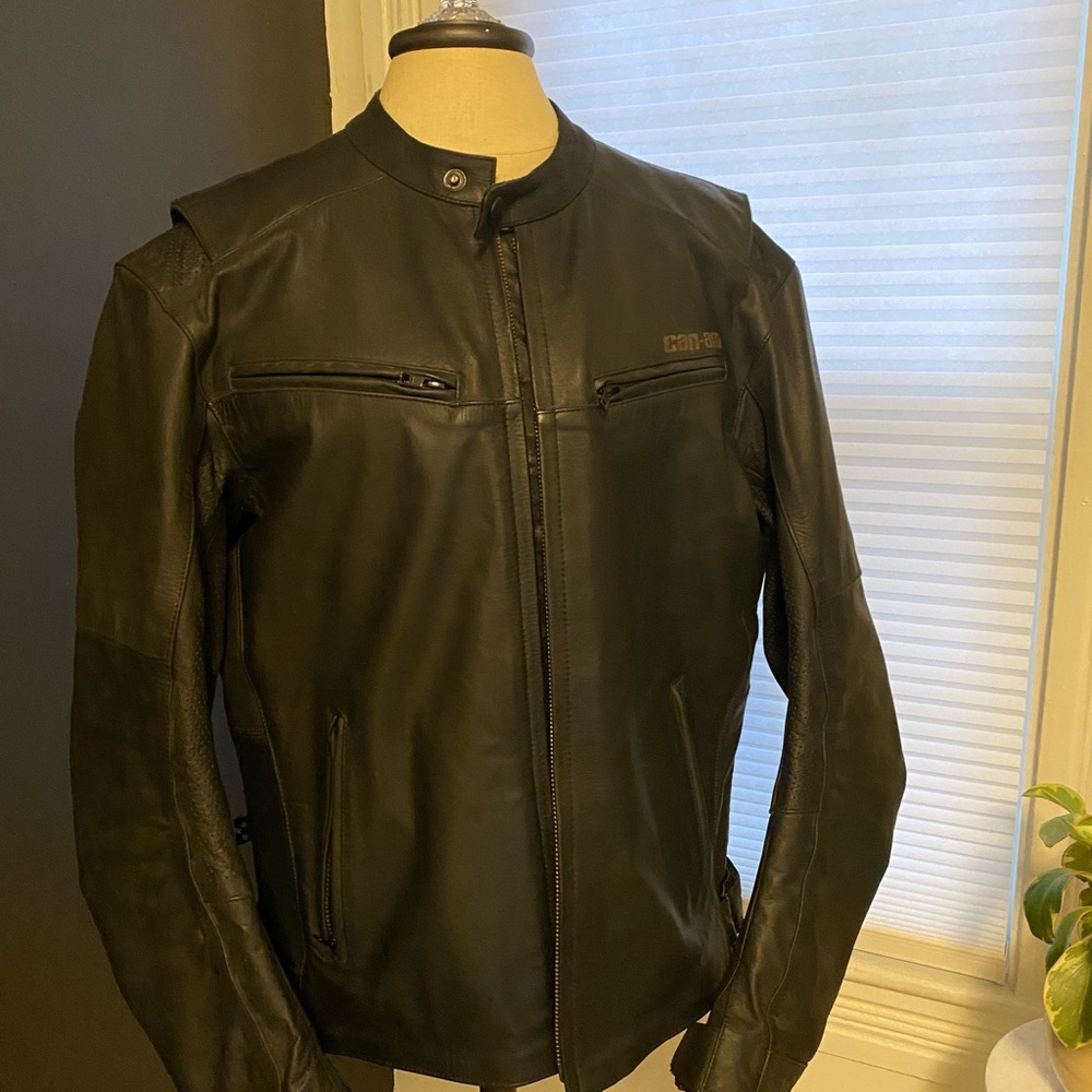 Men’s Can-Am motorcycle jacket with removable pads